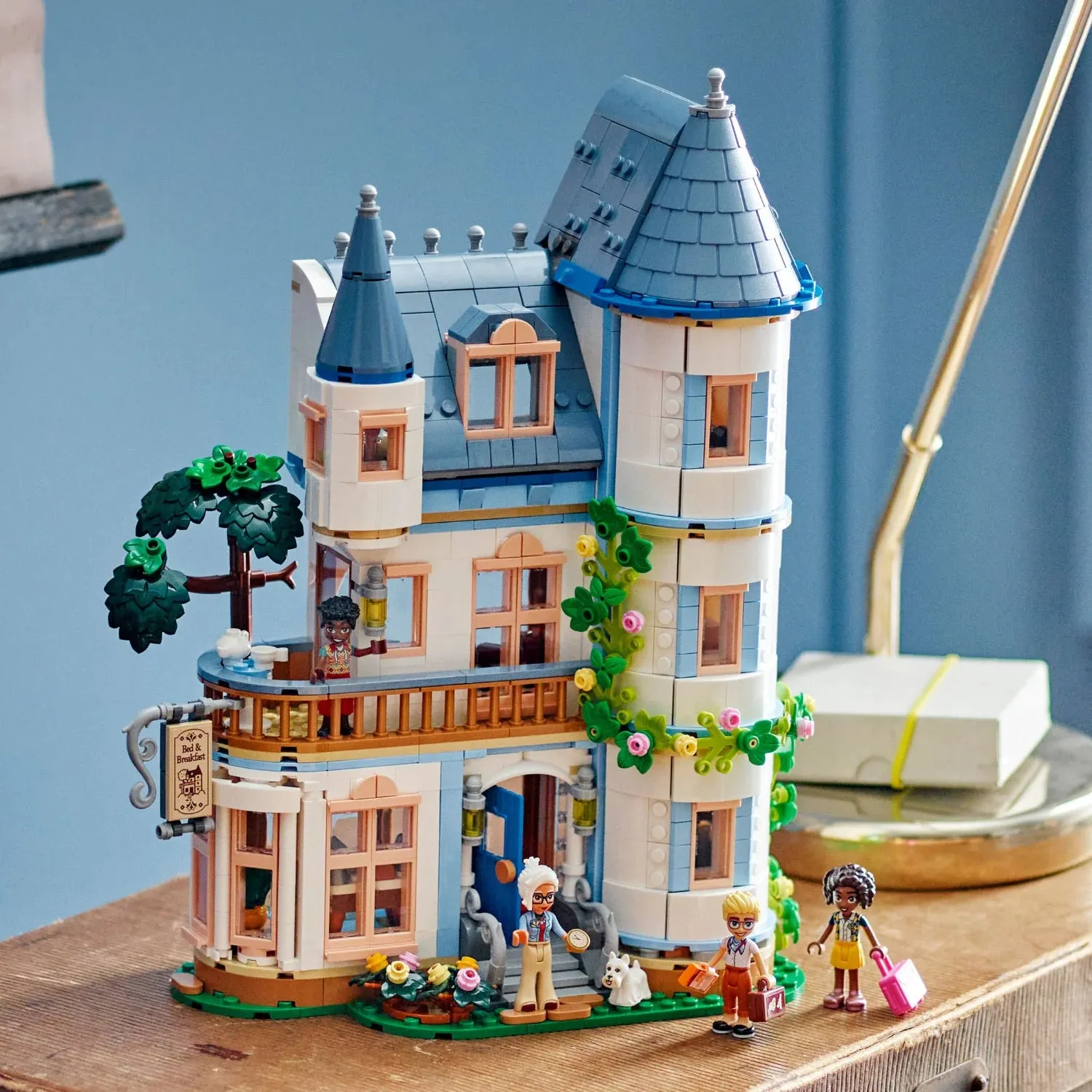 42638 LEGO Friends Castle Bed And Breakfast