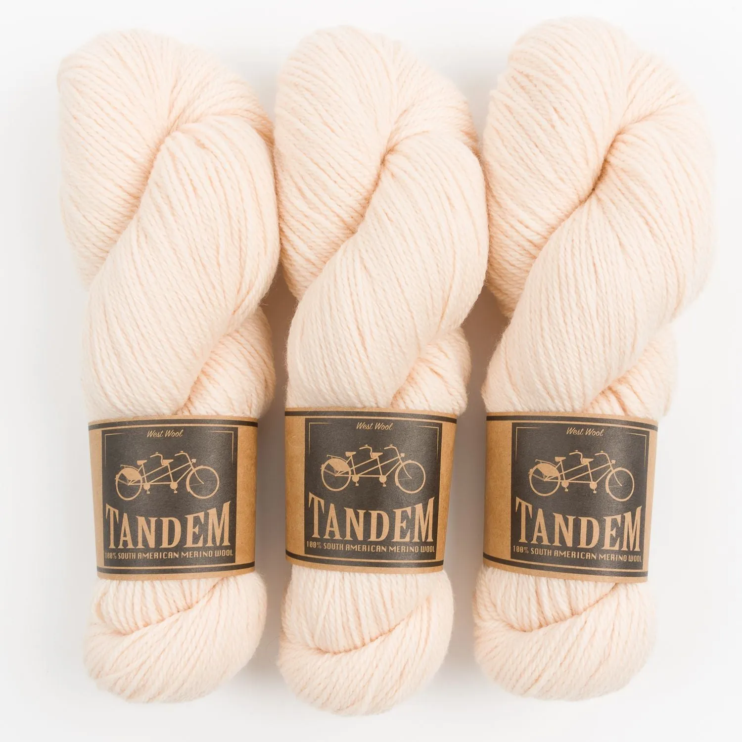 BILLOWING BRAID SOCKS - WHITE PEACH