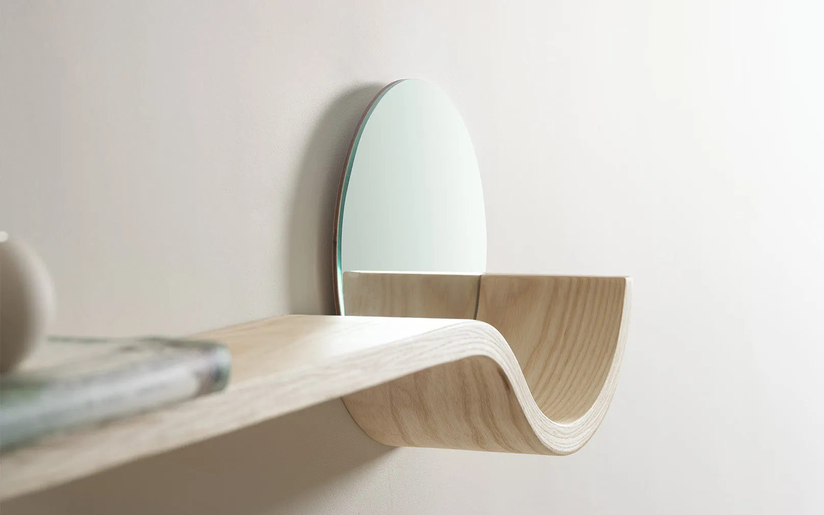 Esun Shelf with Mirror